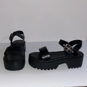 Ready Salted - Juliette2 - Classic Chunky Block Heel Platform Sandals